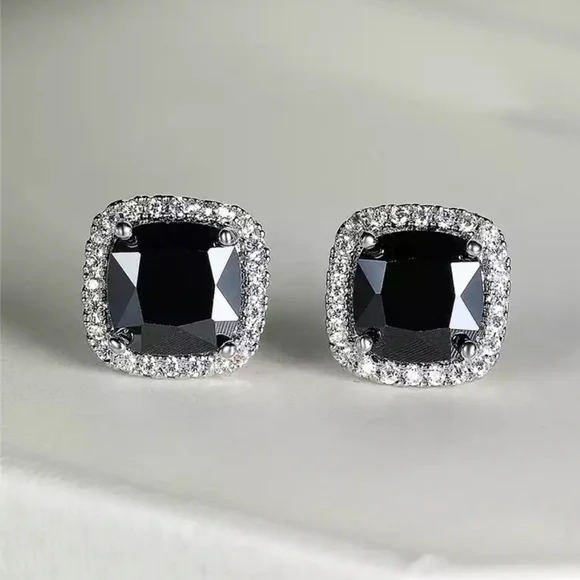 New 925 Silver Black Stone Sapphire Stud Earrings Luxury Square Wedding Earrings - Picture 1 of 1